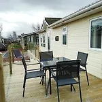 19 Park Views Just Outside Penrith For Holidays And Short Breaks Please No Commercial Vans Thankyou منتزه العطل High Hesket